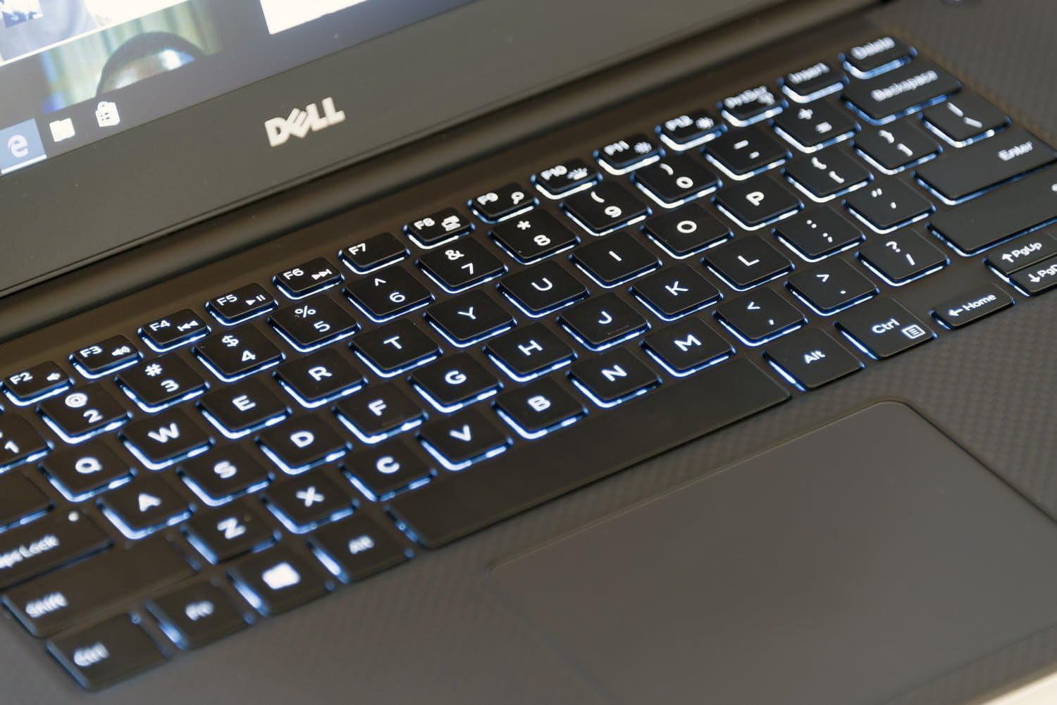 کیبورد و تاچ پد ارگونومیک لپ تاپ Dell Precision 5520 استوک